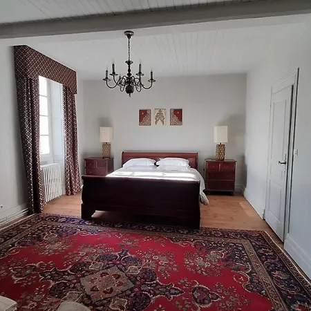 La Vieille Maison De Maître Hébergement de vacances Lachaise